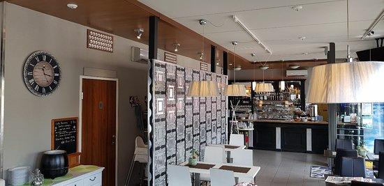 Bar & Cafe Paussi