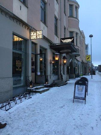 Deli 1909 & Wine Bar