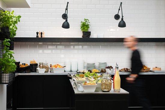 M Kitchen & Cafe