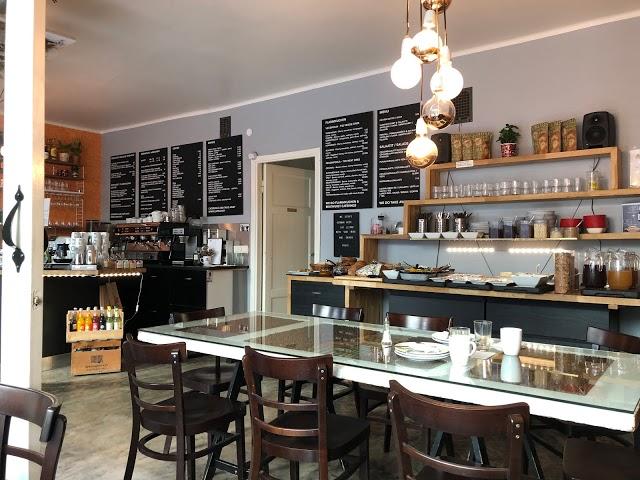 Cafe Lov