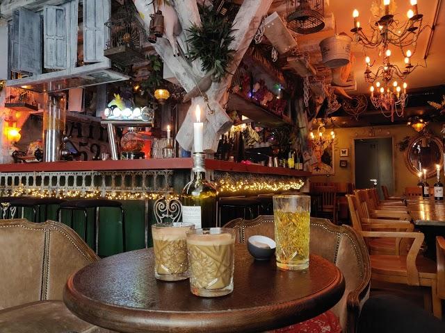 Bar Llamas