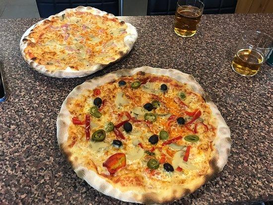 Anjan Pizza