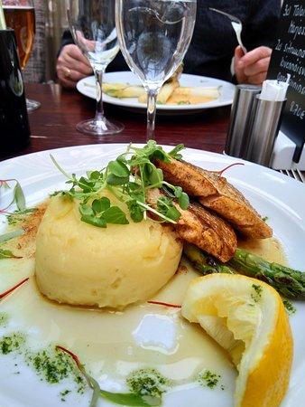 Oscar Restaurant