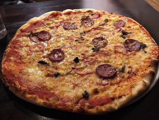 Mono Pub & Pizzeria