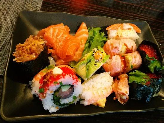 Sakura Watamisushi