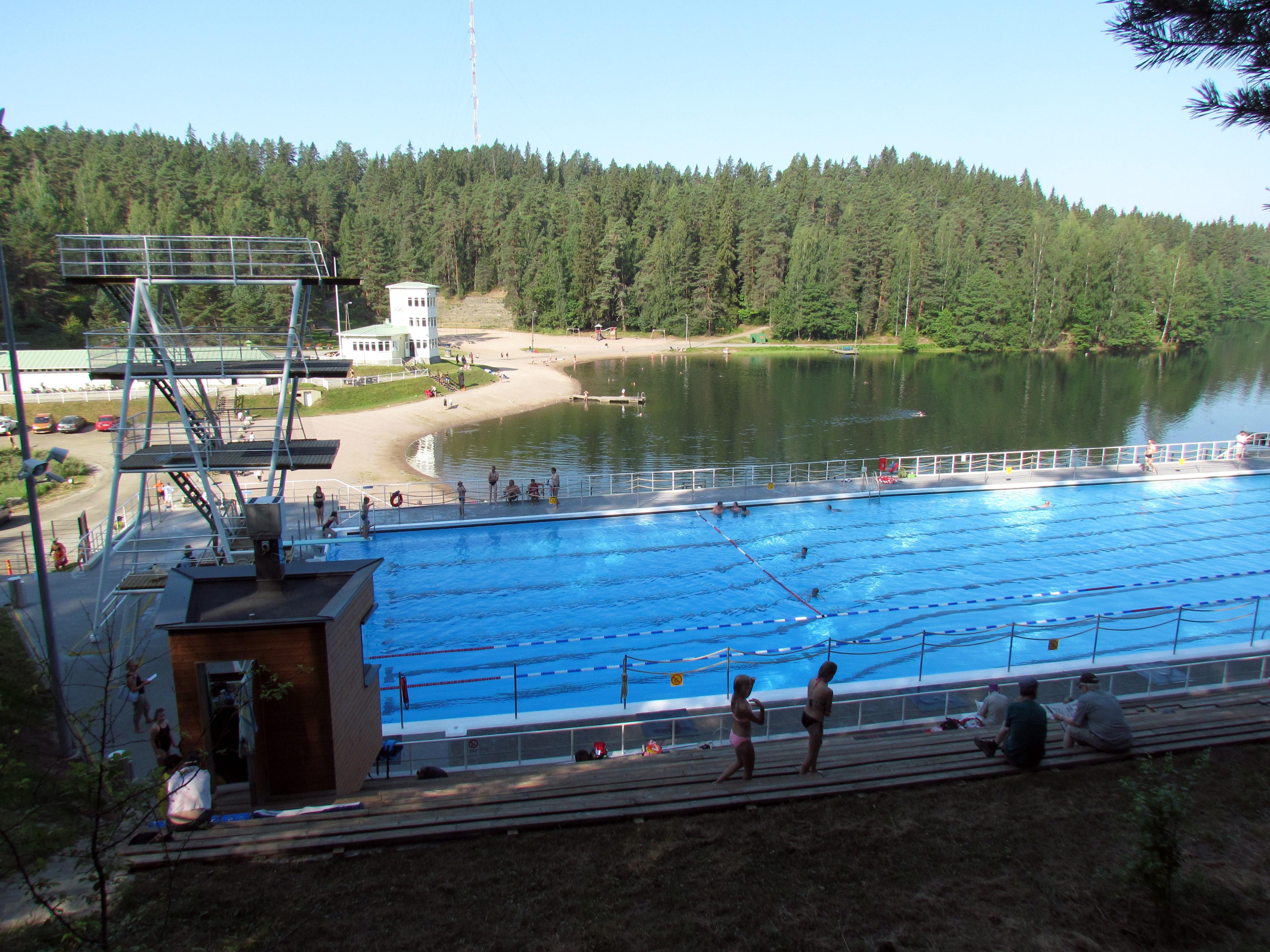Ahveniston maauimala