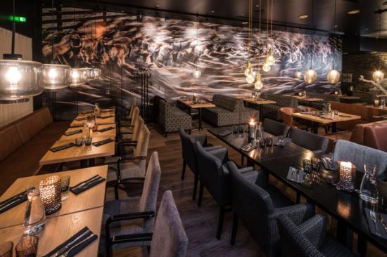 Kitchen & Bar Oula