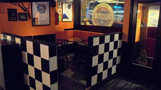 Sportbar Toolo