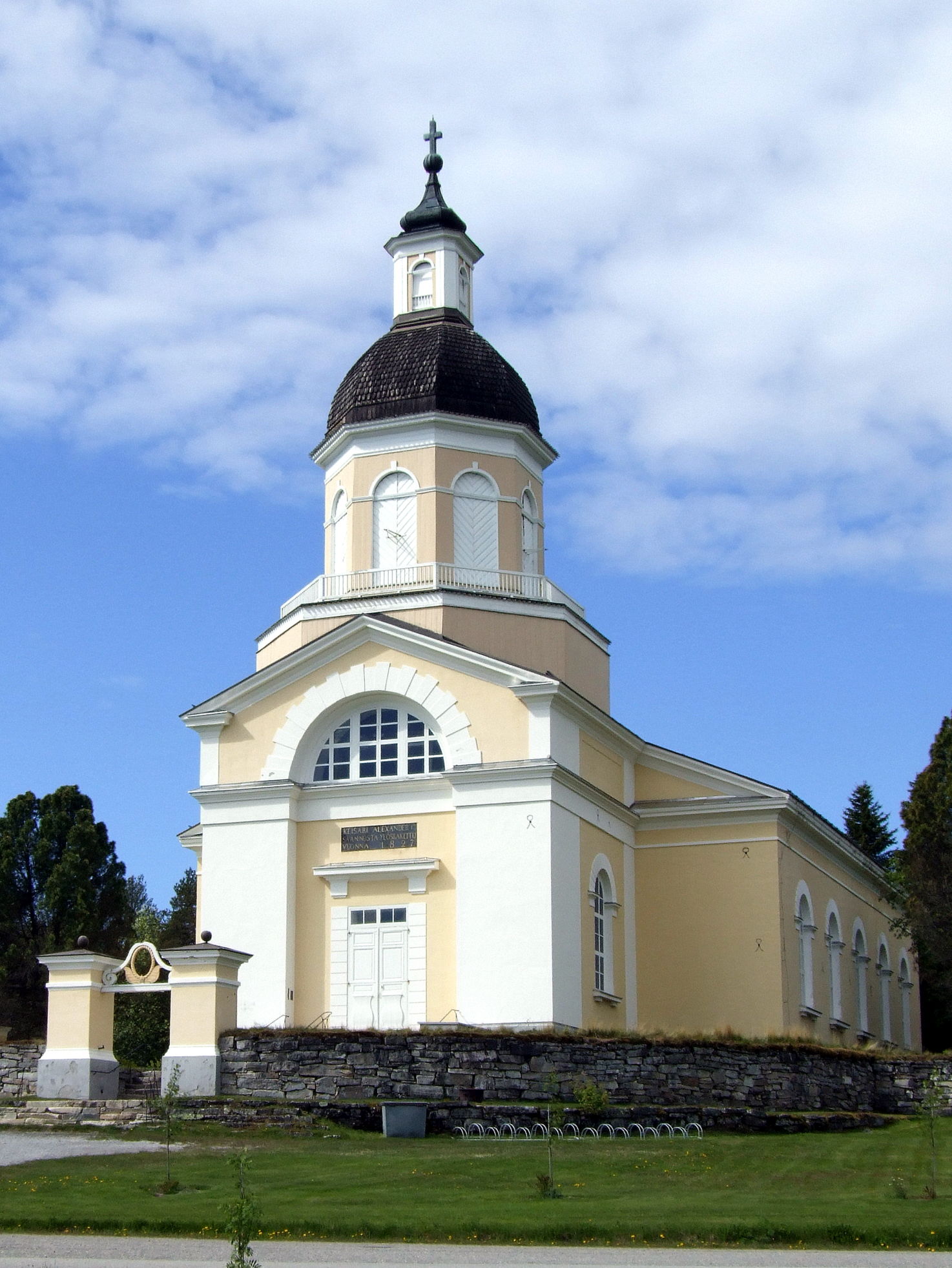 Pyhän Mikaelin kirkko